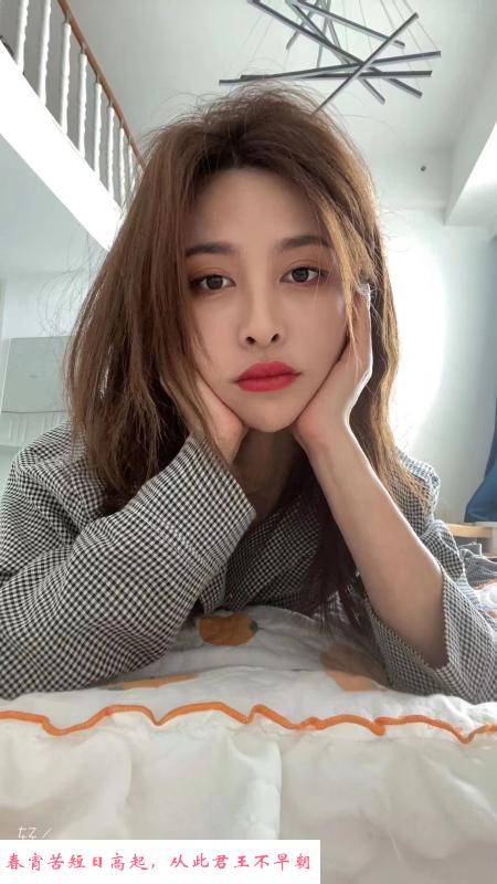 软妹子左小右 第2张
