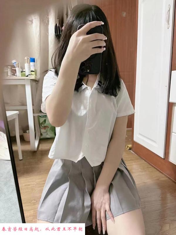 风骚宝藏JK妹子 第3张