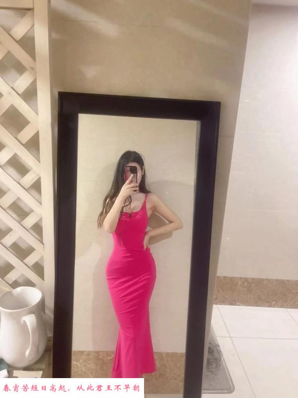 可拍视频的大长腿美女 第3张