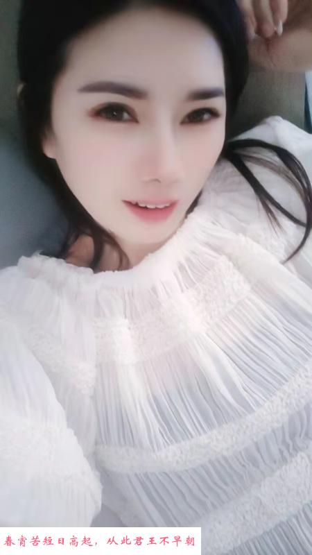 嘉禾地铁站婉儿 第1张