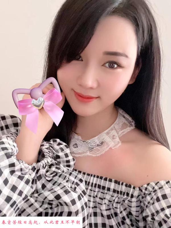 长相甜美西马路摇摇 第1张
