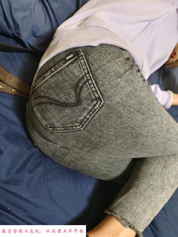 南站附近娇小玲珑妹子 第1张
