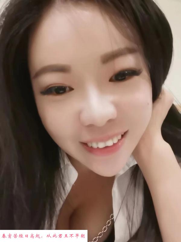 身材火辣的老师 第3张