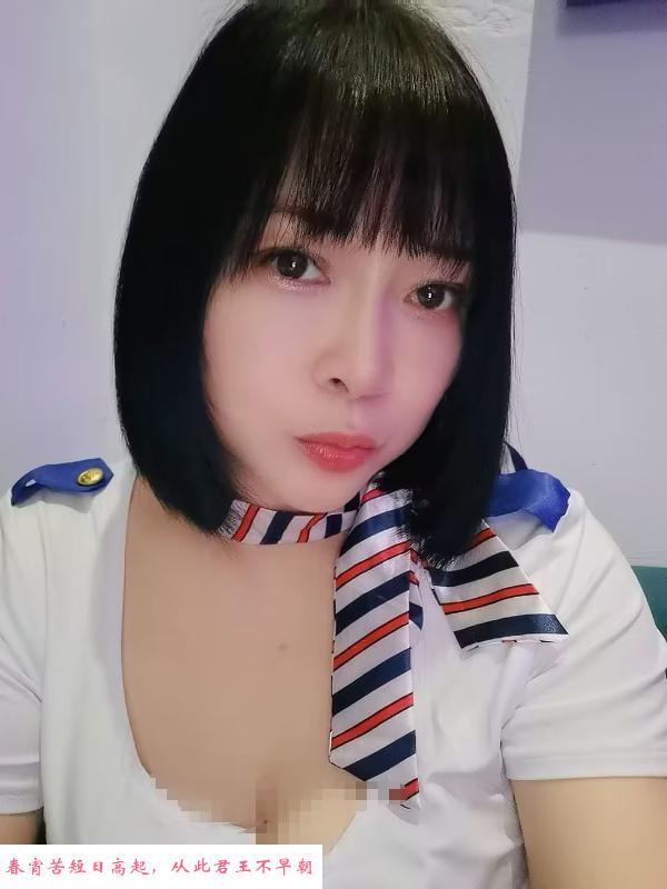 青秀雅典国际巨乳熟女 第3张