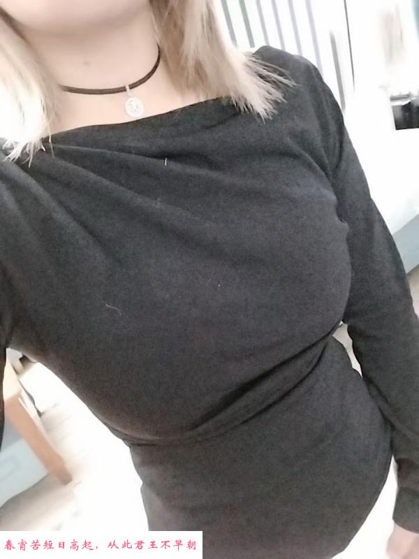 嘉兴大胸美女 第1张