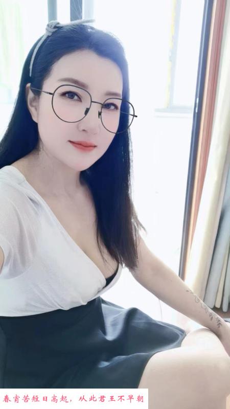瑶海巨乳美妇贝贝 第1张