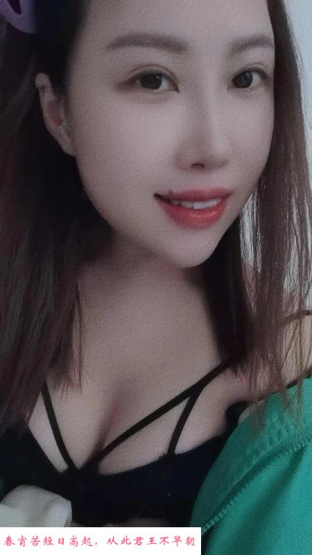 妖艳颜值小姐姐 第3张