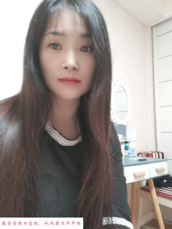 E罩杯大胸少妇 第3张