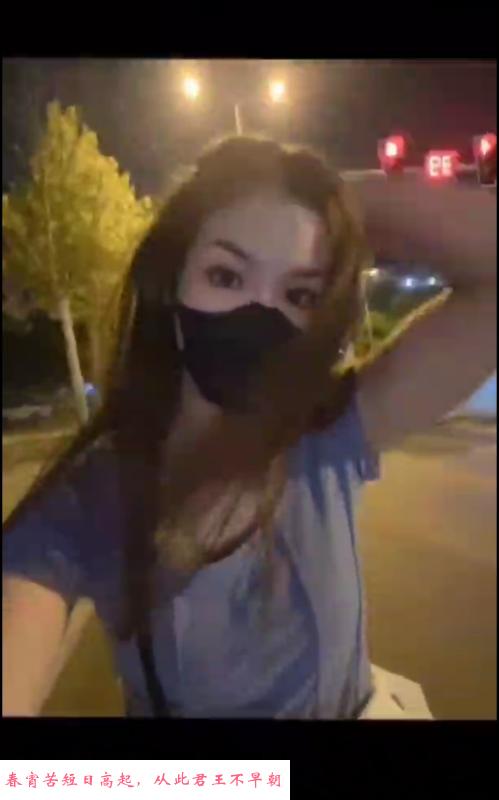 可舌吻独龙年轻美女 第2张
