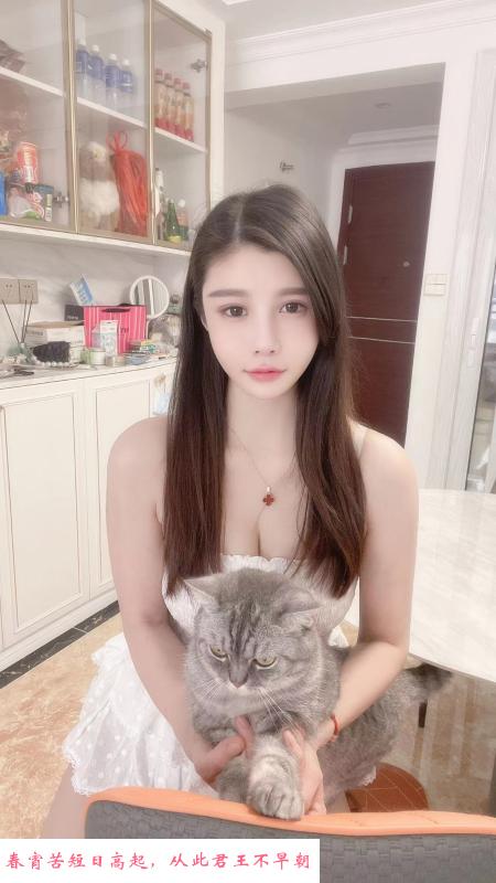 杭州东站纯欲小姐姐 第1张