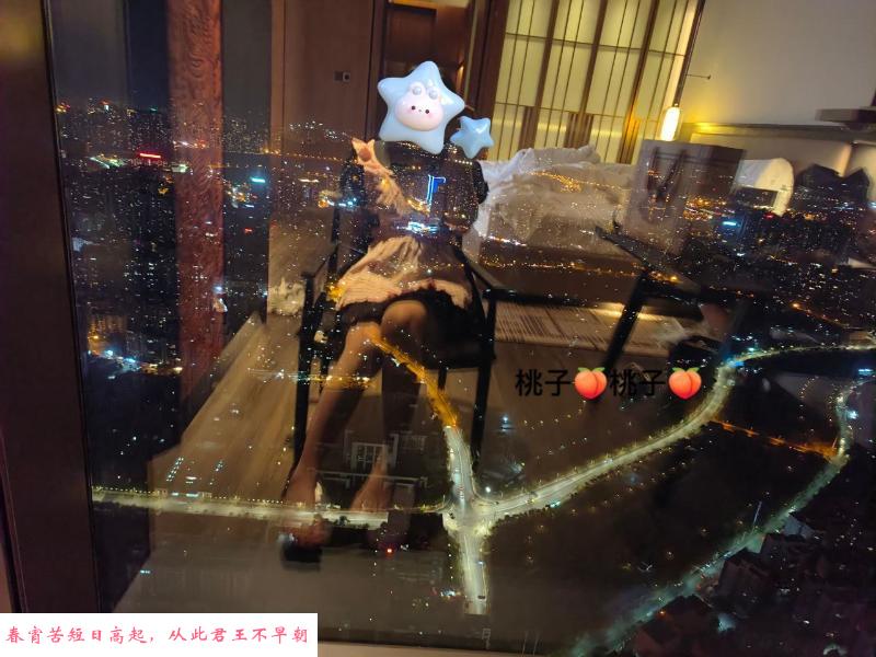 百子湾巨乳桃子 第1张