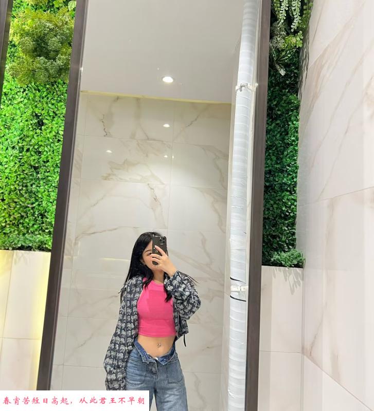 大胸嫩妹子 第3张