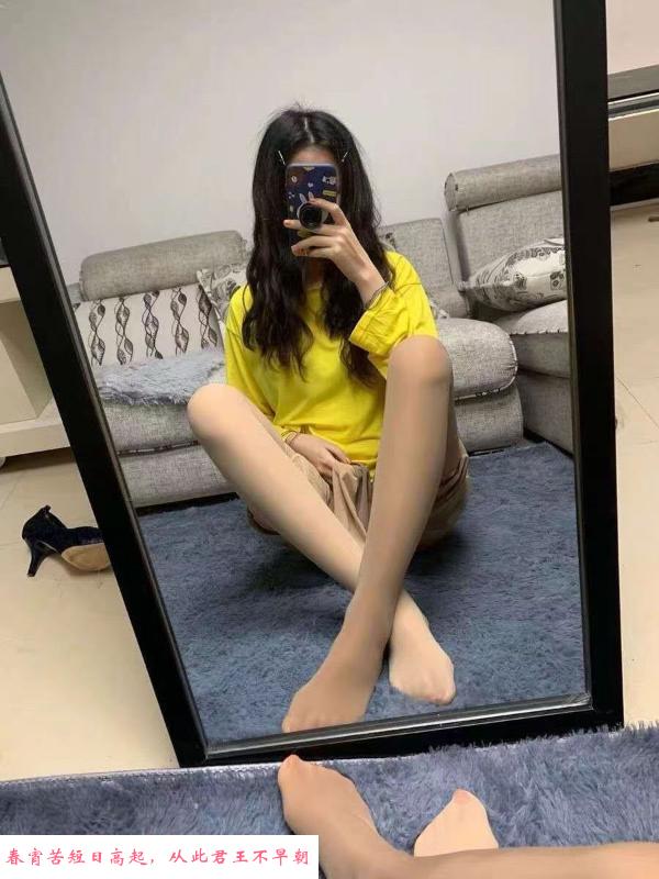 美腿小琪 第3张