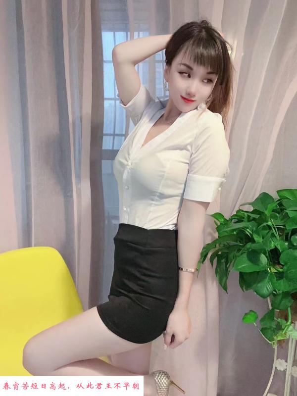 长沙市雨花区苗条少妇 第2张