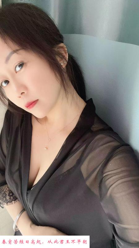 新吴区长江路娇小少妇 第1张
