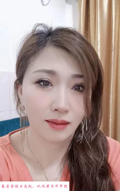 观音桥步行街御姐 第1张