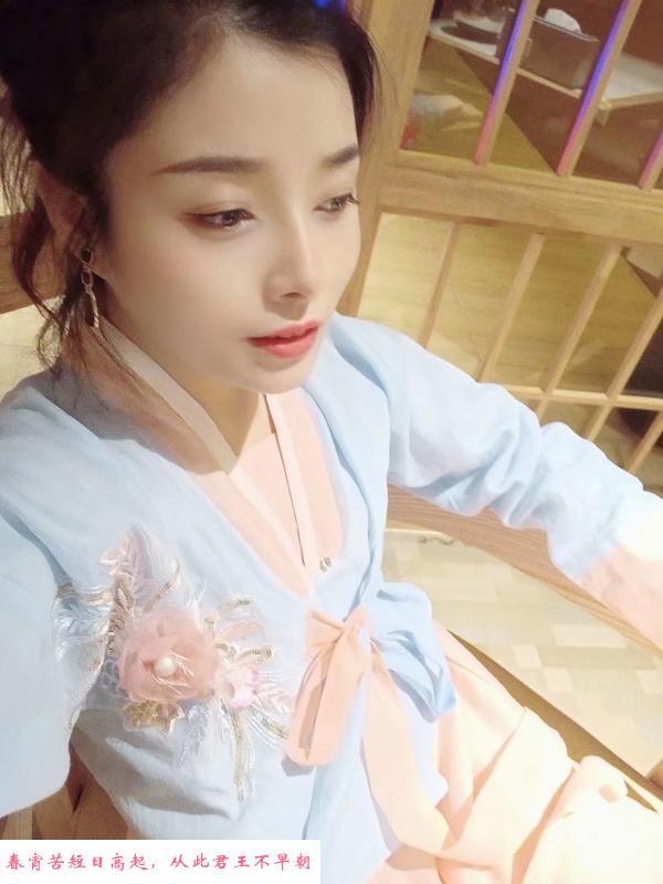 南山风骚白嫩骚女 第1张