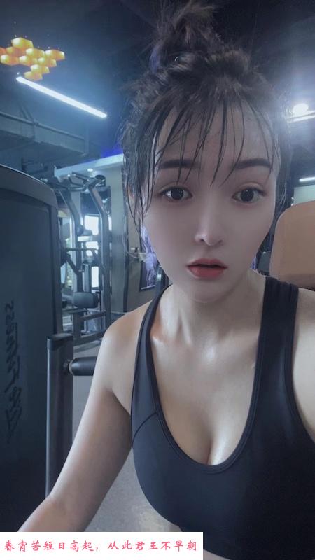 翘臀瑜伽老师娜娜 第1张