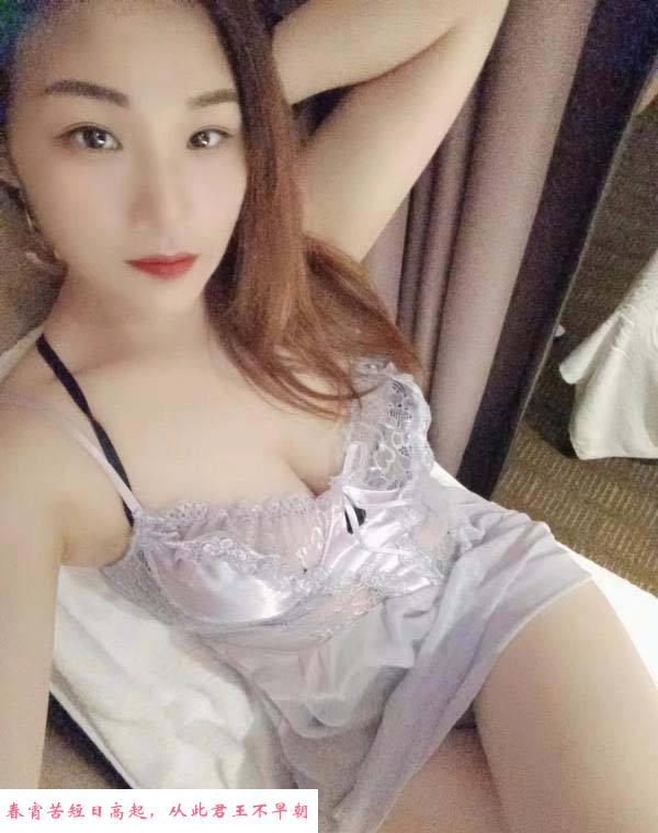 体验徐汇轻熟御姐露露 第1张