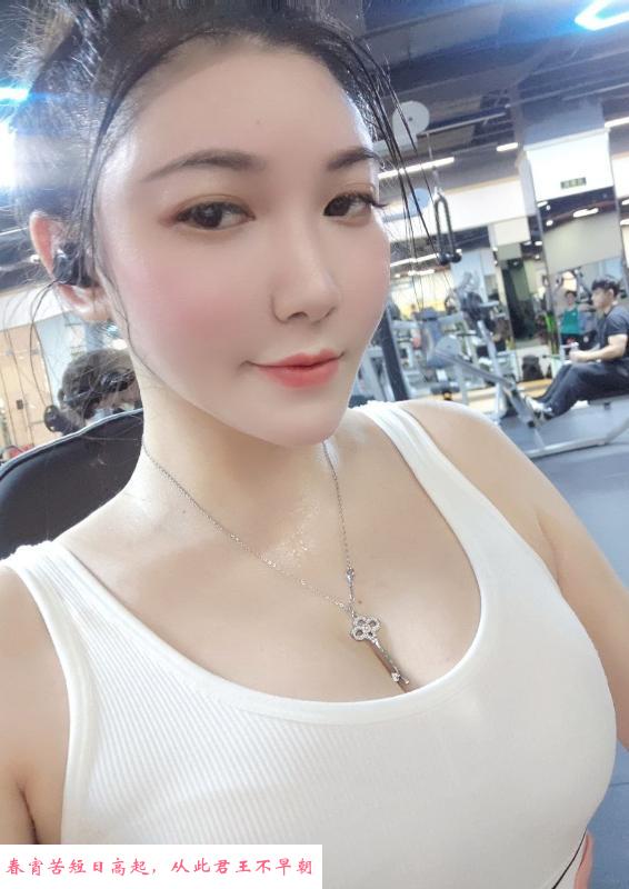 会喷水的蜜桃臀 第1张