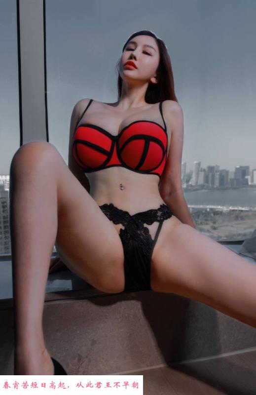 一线天爆乳模特 第4张