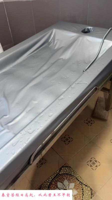体育中心水床 第2张