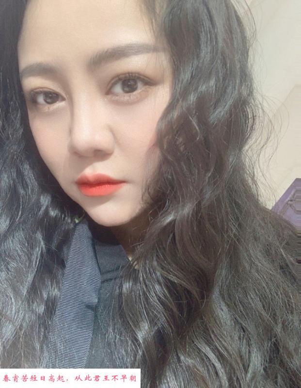 南坪万达丰满大胸妹 第2张