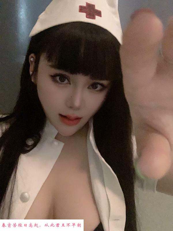 静安巨乳美女 第1张