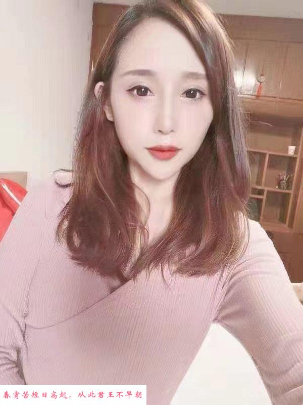 美女宠物美容师恩恩 第2张