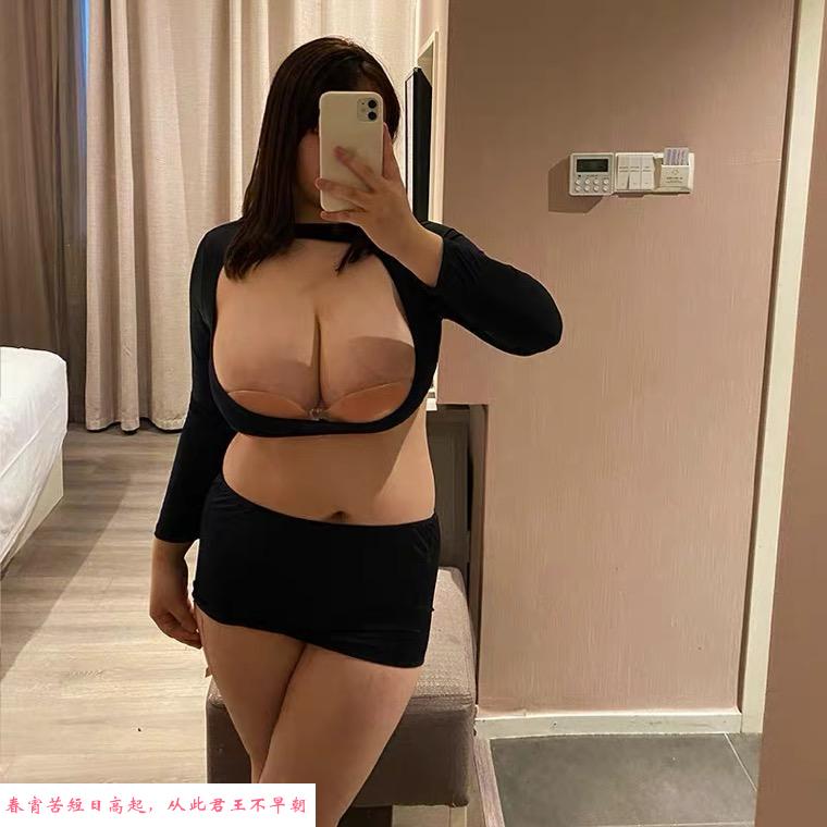 肉感十足大胸妹 第3张
