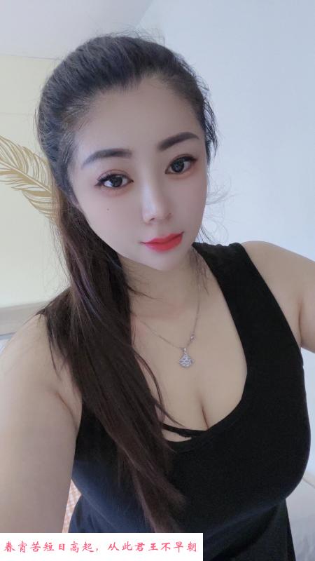大胸骚女金莲后花园 第1张