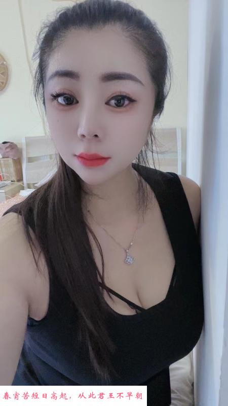 大胸骚女金莲后花园 第2张
