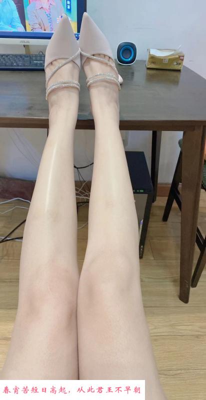 极品，美腿胸大又嫩 第2张