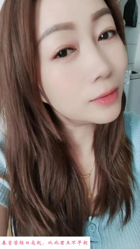 三山街风骚熟女 第2张