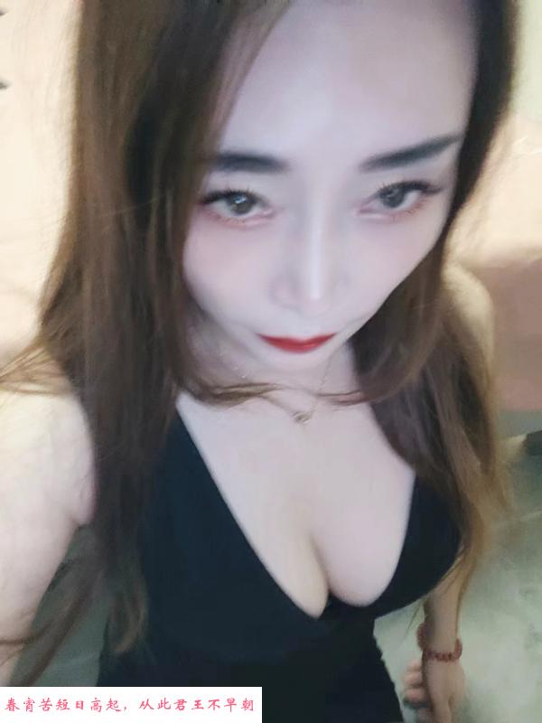 夫子庙高冷熟女 第1张
