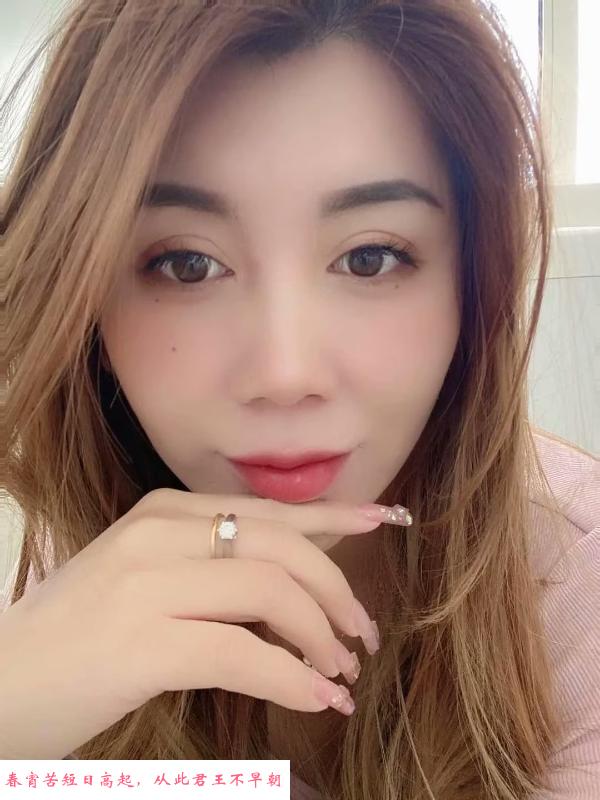 四一六二少妇 第1张