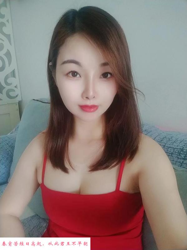 御姐佩佩 第3张
