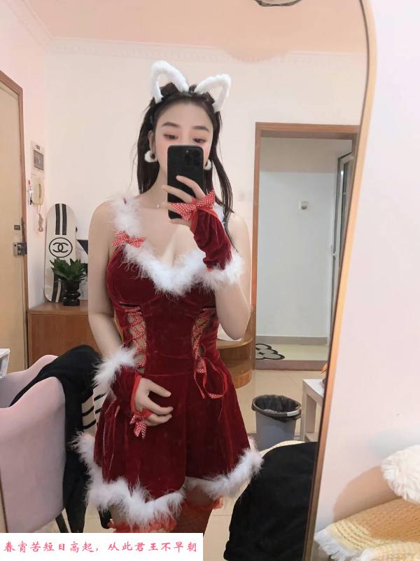 大胸软软的女友老师 第1张