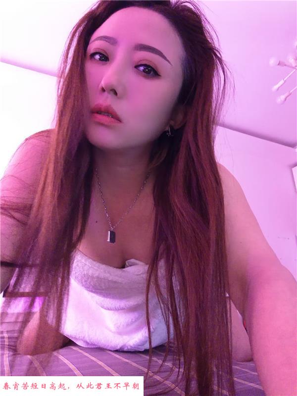 性感风骚玉臀少妇 第2张