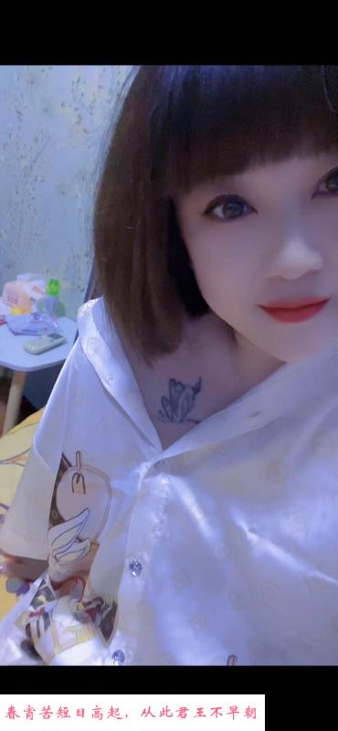 大胸少妇口活 第1张