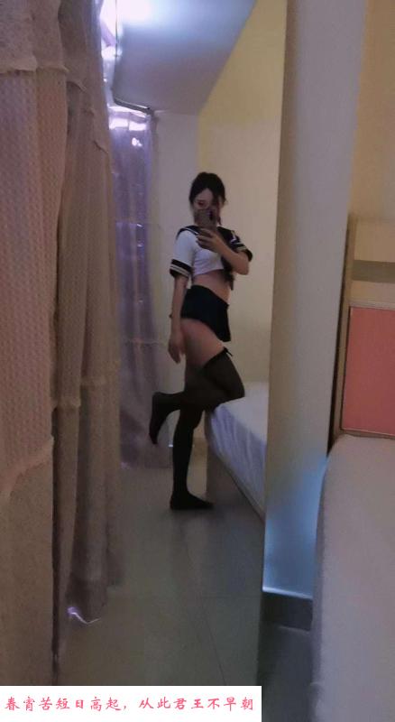 肤白川妹子妞妞 第1张