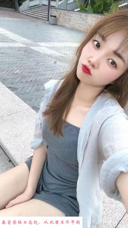 沙井地铁站附近的美眉 第3张