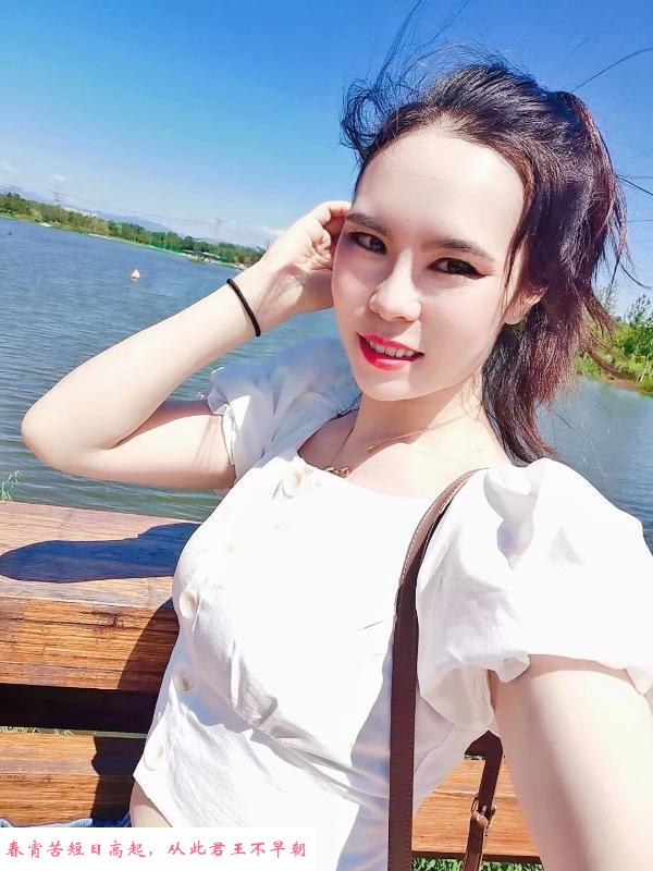 丝袜足交大活的爱丽丝 第3张