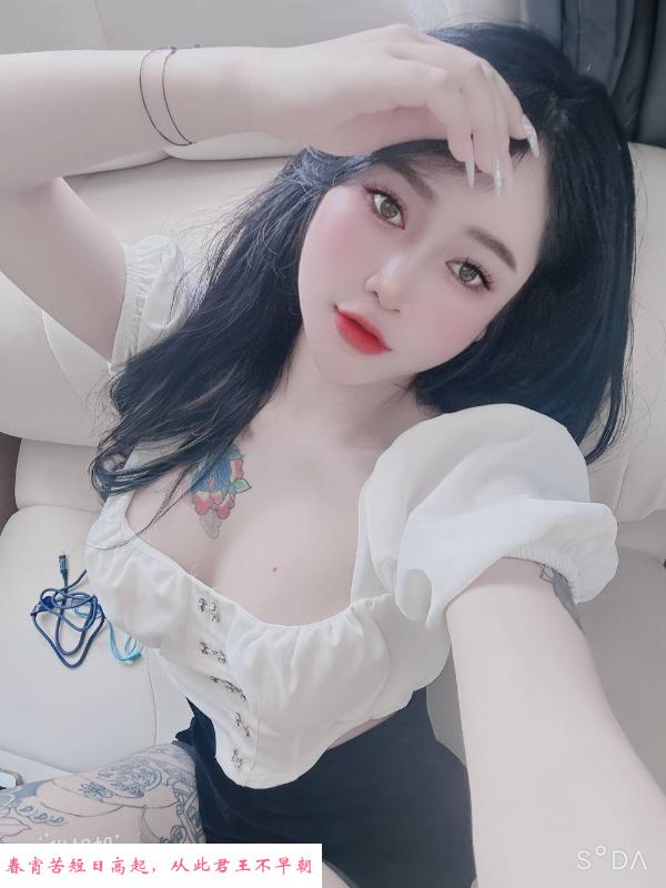 调皮可爱大胸萌妹 第1张