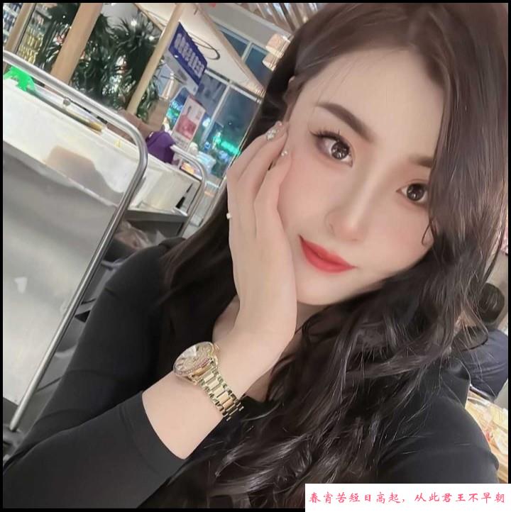 性感大波浪卷发少妇 第4张