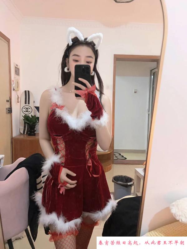 性感美乳服务系女友 第3张