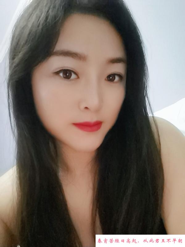 天府五街大胸少妇 第1张