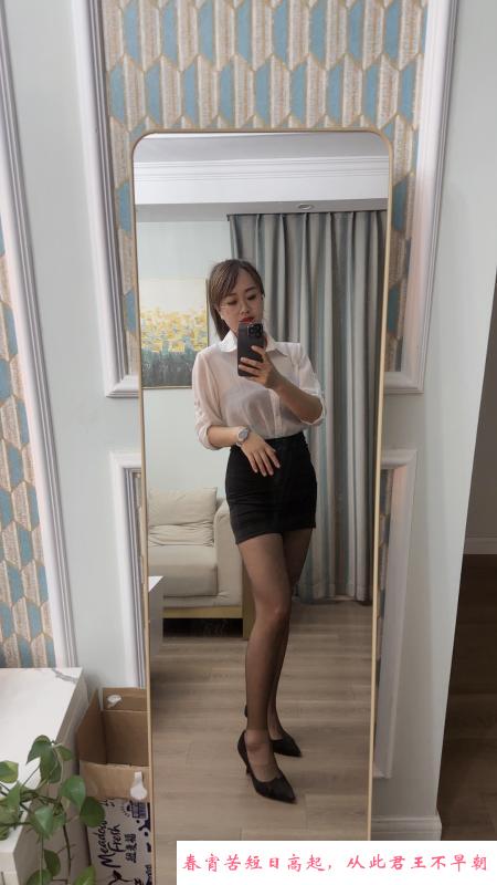 眼镜姐姐 第1张