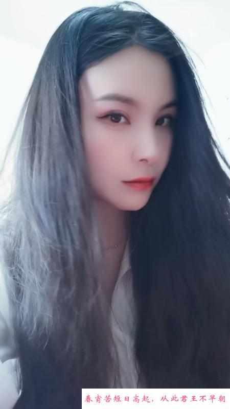 汉口火车站娇小妹子 第1张