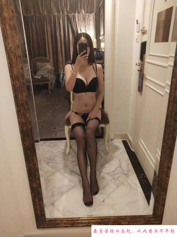 肤白貌美长腿美女 第1张